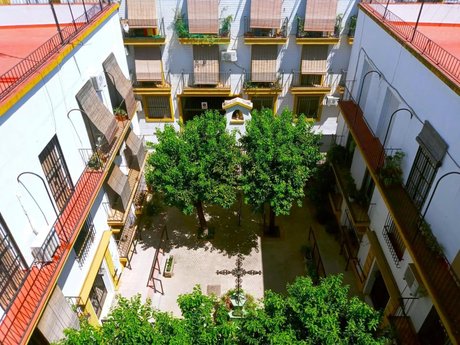 Roberta'S Guest House Seville Exterior photo