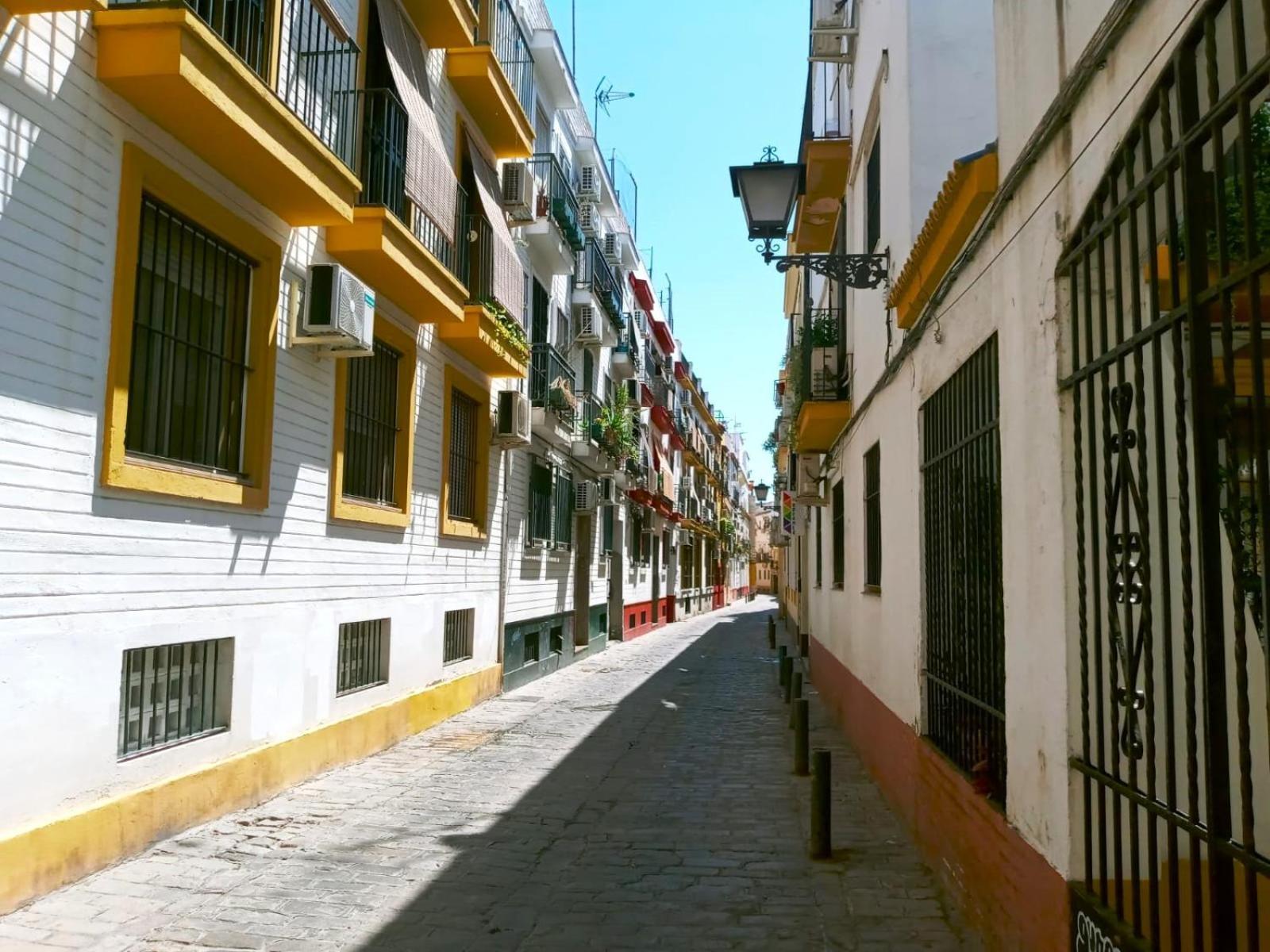 Roberta'S Guest House Seville Exterior photo