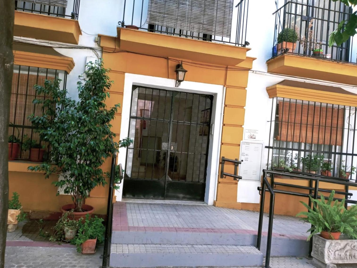 Roberta'S Guest House Seville Exterior photo